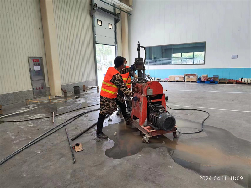 旺苍厂房地面下沉塌陷注浆加固施工